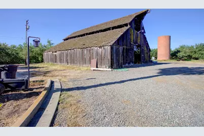 1113 Clark Road, Modesto, CA 95358 - Photo 10