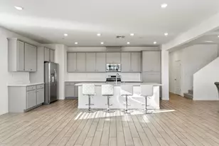 8679 Oldfield Wy, Sacramento, CA 95829 - Photo 4