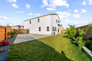 8679 Oldfield Wy, Sacramento, CA 95829 - Photo 12