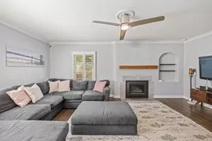 2616 Land Park Dr, Sacramento, CA 95818 - Photo 2