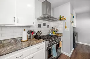 2616 Land Park Dr, Sacramento, CA 95818 - Photo 30