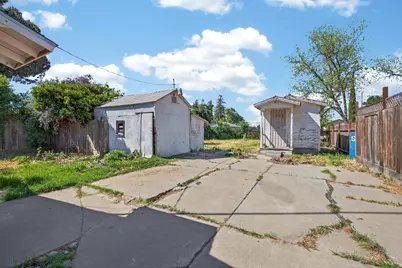 2611 W Acacia Street, Stockton, CA 95203 - Photo 22