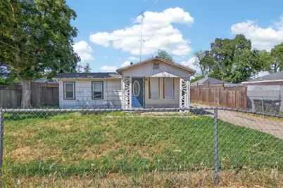 2611 W Acacia Street, Stockton, CA 95203 - Photo 1