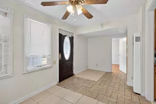 2611 W Acacia St, Stockton, CA 95203 - Photo 8