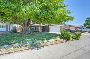 8267 Fieldpoppy Cir, Sacramento, CA 95828 - Photo 2