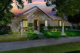 349 W Las Brisas Dr, Mountain House, CA 95391 - Photo 2