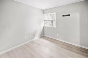 8853 La Riviera Dr, Sacramento, CA 95826 - Photo 12