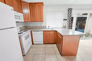8853 La Riviera Dr, Sacramento, CA 95826 - Photo 16