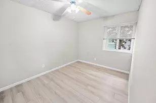 8853 La Riviera Dr, Sacramento, CA 95826 - Photo 6