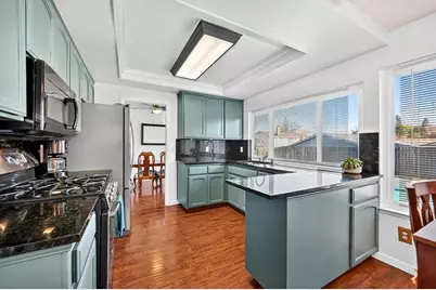 8204 Scarlet Oak Circle, Citrus Heights, CA 95610 - Photo 10