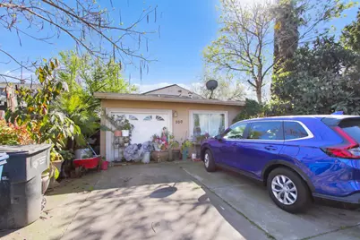 200 Lindley Drive, Sacramento, CA 95815 - Photo 2