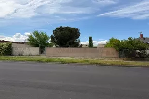 537 N Argonaut St, Stockton, CA 95203 - Photo 1