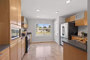 4380 Briarwood Dr, Sacramento, CA 95821 - Photo 14