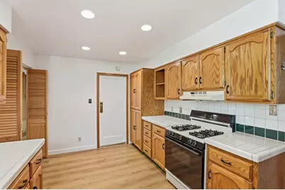 3917 Kings Way, Sacramento, CA 95821 - Photo 10