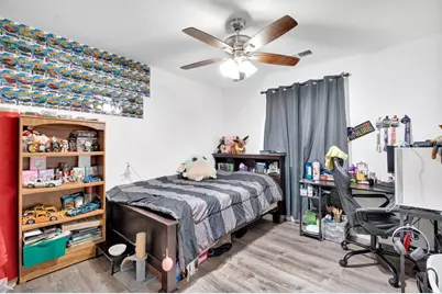 980 Redwood Street, Parlier, CA 93648 - Photo 16