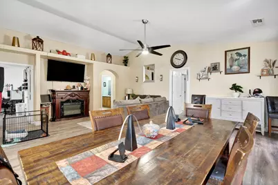 980 Redwood Street, Parlier, CA 93648 - Photo 6