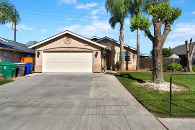 980 Redwood Street, Parlier, CA 93648 - Photo 1