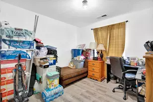 980 Redwood St, Parlier, CA 93648 - Photo 18