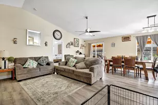 980 Redwood St, Parlier, CA 93648 - Photo 10