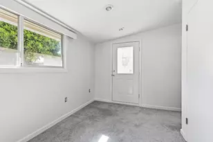 1008 Colonial Ct, Modesto, CA 95350 - Photo 14