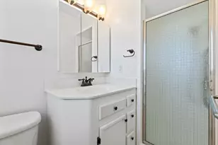 1008 Colonial Ct, Modesto, CA 95350 - Photo 26