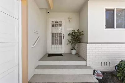 1008 Colonial Court, Modesto, CA 95350 - Photo 2