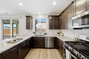 10517 Etude Wy, Elk Grove, CA 95757 - Photo 22