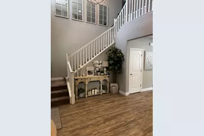 8026 Prairie Hawk Way, Sacramento, CA 95829 - Photo 4