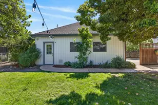 721 38th St, Sacramento, CA 95816 - Photo 42