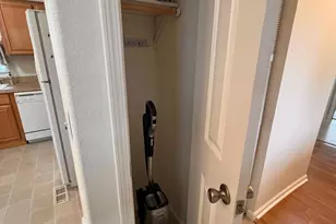 Del Paso Blvd, Sacramento, CA 95815 - Photo 10