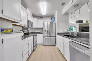 9833 Winterwood Way, Sacramento, CA 95827 - Photo 10