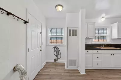 3244 16th Ave, Sacramento, CA 95820 - Photo 12