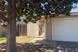 7518 Whisperwillow Dr, Sacramento, CA 95828 - Photo 4