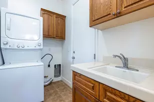 6008 W Wathen, Fresno, CA 93722 - Photo 28