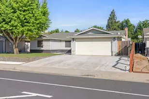 1348 E D, Oakdale, CA 95361 - Photo 2