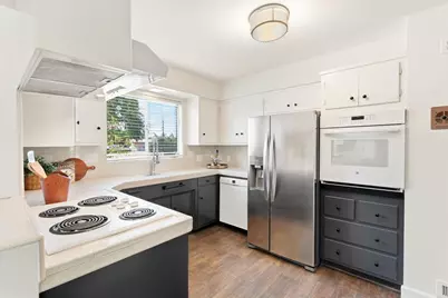 6001 S Land Park Drive, Sacramento, CA 95822 - Photo 12