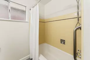 6001 S Land Park Dr, Sacramento, CA 95822 - Photo 44