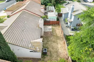 8862 Laguna Star Dr, Elk Grove, CA 95758 - Photo 30