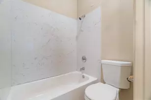 8862 Laguna Star Dr, Elk Grove, CA 95758 - Photo 20