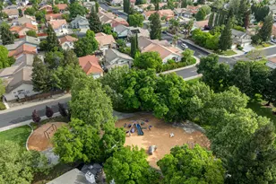 8862 Laguna Star Dr, Elk Grove, CA 95758 - Photo 32