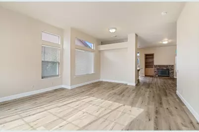 8862 Laguna Star Drive, Elk Grove, CA 95758 - Photo 4
