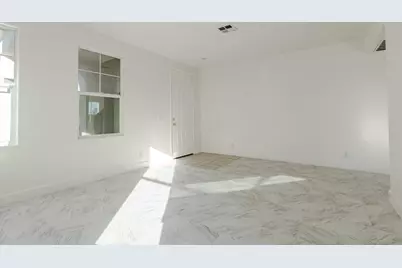 2325 S Creekside Drive, Los Banos, CA 93635 - Photo 4