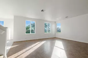 2325 S Creekside Dr, Los Banos, CA 93635 - Photo 6