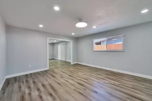 881 Reuter Dr, West Sacramento, CA 95605 - Photo 10