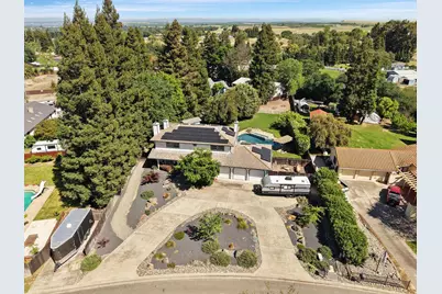 11530 Oak Hill Drive, Oakdale, CA 95361 - Photo 2