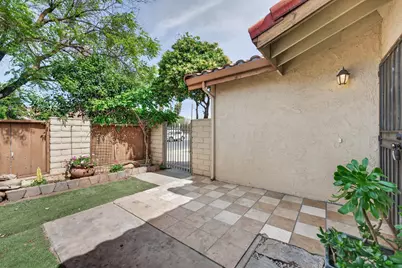 2104 Sharon Way, Modesto, CA 95350 - Photo 6