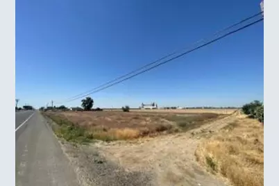12792 10th Avenue, Hanford, CA 93230 - Photo 2