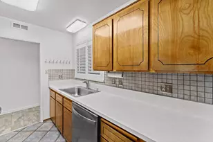 6324 Matterhorn Dr, Sacramento, CA 95842 - Photo 14
