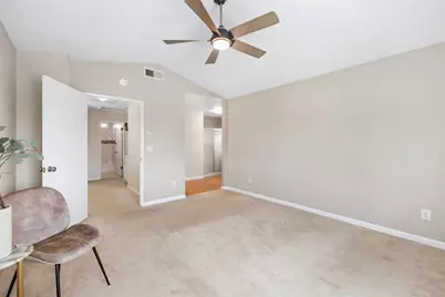 8528 Carlin Avenue, Sacramento, CA 95823 - Photo 32