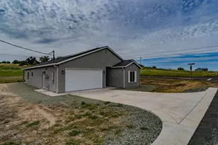 2426 Village Dr, Ione, CA 95640 - Photo 10